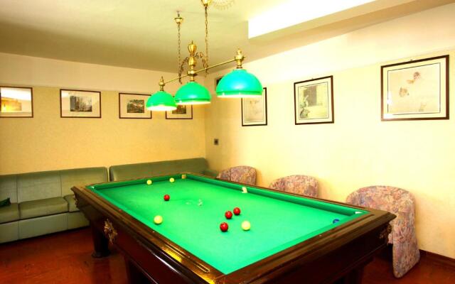 Garden Hotel