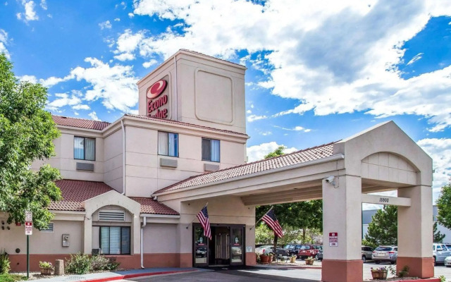 Econo Lodge Denver International Airport