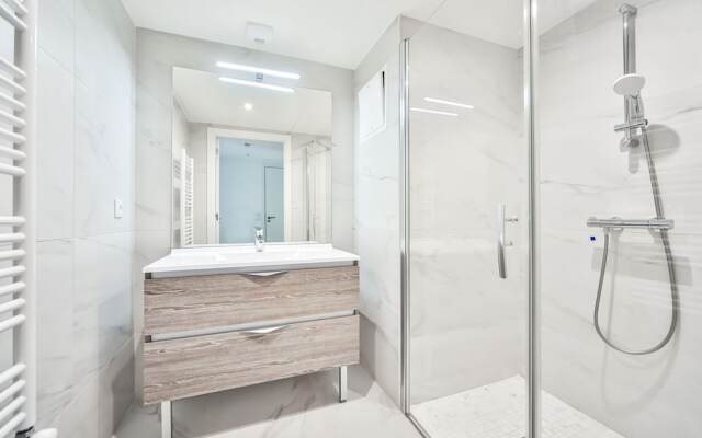 Blue Night International 69