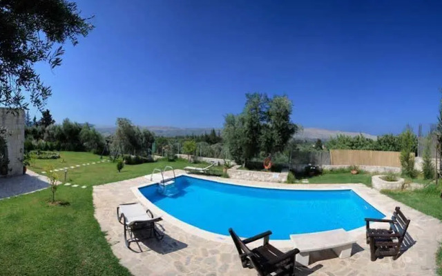 Villa Aloni-traditional Stone Villa With Nice View,pool and Garden