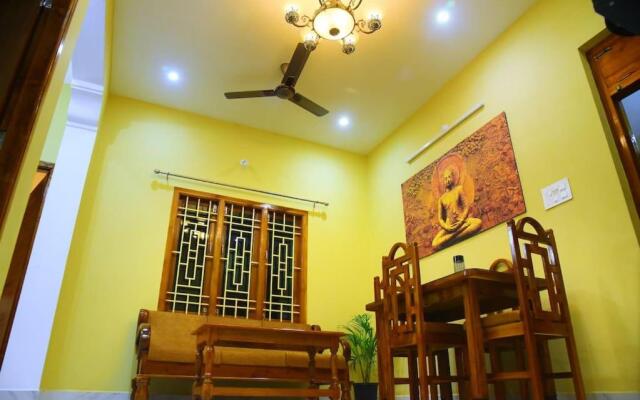 Sri Apartment 2BHK For Familys Couples Parking A1