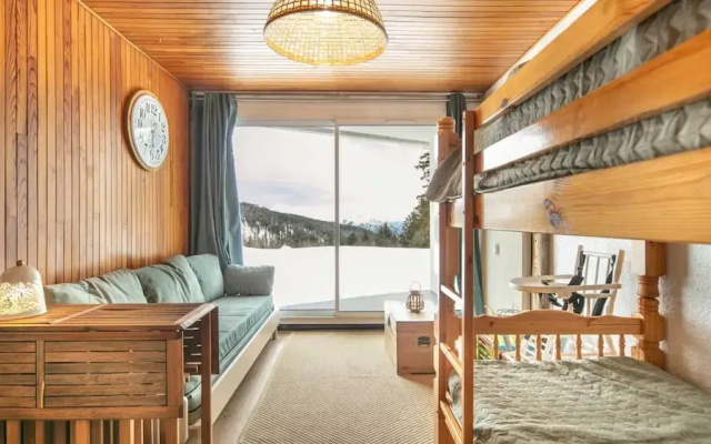 Peaceful Stay With Mountain View