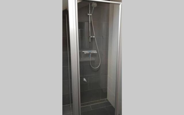 The Blue House - Luxurious Waterfront Villa Zeewolde