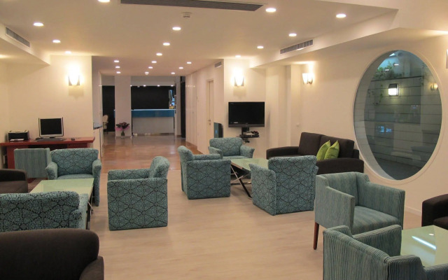 Best Western Regency Suites