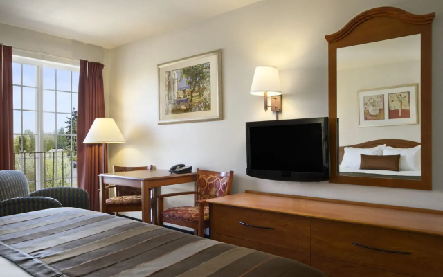 Ramada by Wyndham SeaTac Airport