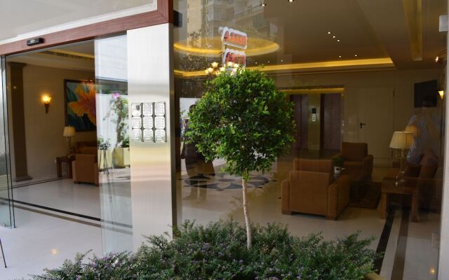 Bella Rosa Hotel