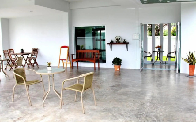 The Meet Green Apartment