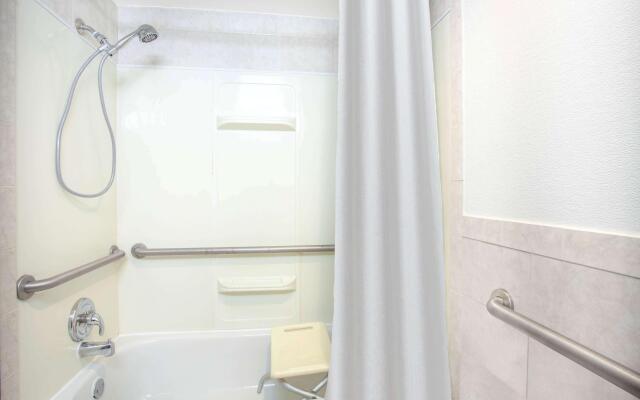 Stayable Suites Kissimmee East