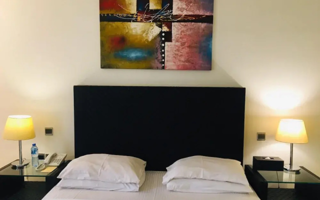 T E L E By Summerset Continental Hotel Maitama
