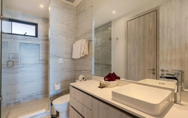 Oceanfront Vibes Iconic Beachside Getaway