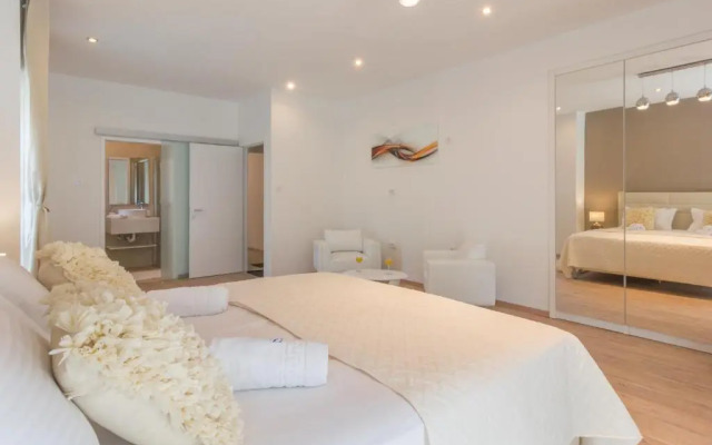 S&S rooms