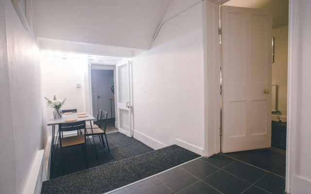 Short Stay Bristol - Pembroke Apartment