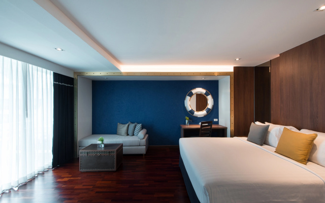 The Cruise Hotel
