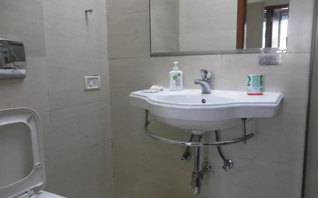 Elphinstone Hotel