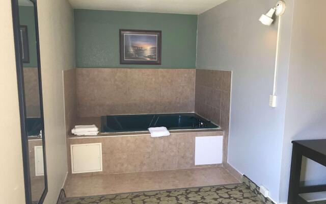 SureStay Plus Hotel by Best Western Bettendorf