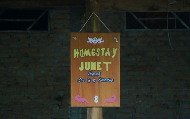 Homestay Junet - Hostel