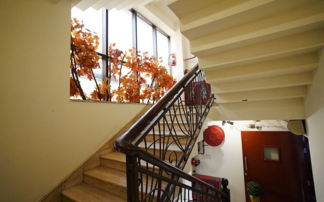 Lyf Corporate Suites. New Friends Colony