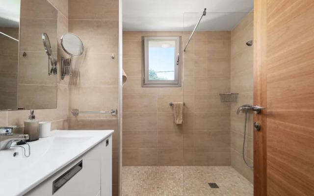 Garlanda 1 in Cala Llombards