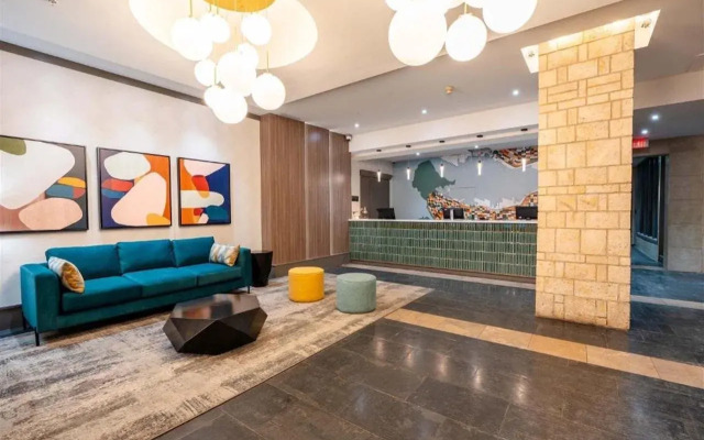 Sandman Suites Vancouver on Davie