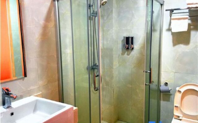 Chengde Business Hotel