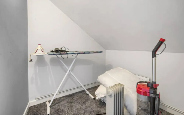 Luxury Penthouse Suite - Swansea Central - Beach