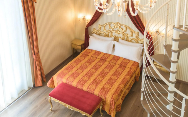 Hotel Regina Del Garda Suite