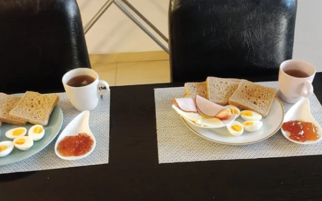 Rovers Beach Hostel JBR