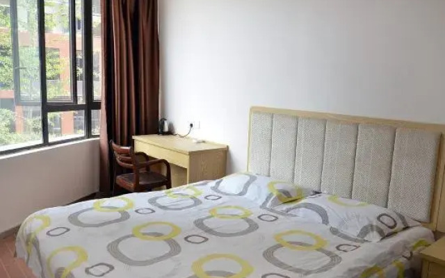 Wuhan Dreamer Theme Hotel (Textile University Shuguang Xingcheng Branch)