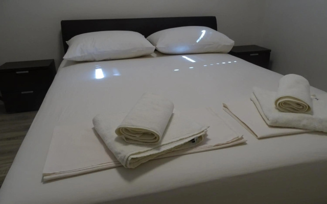 Ninas Apartments