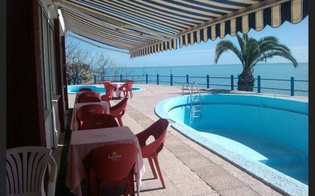 Hostal Montecarlo