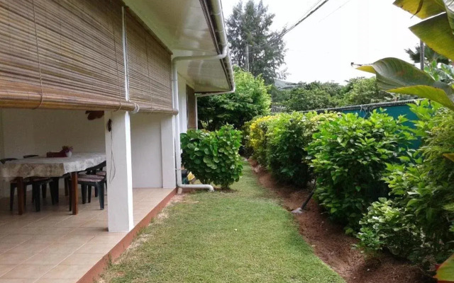 Le Relax St. Joseph Guest House