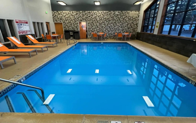 Empieria High Sierra Hotel