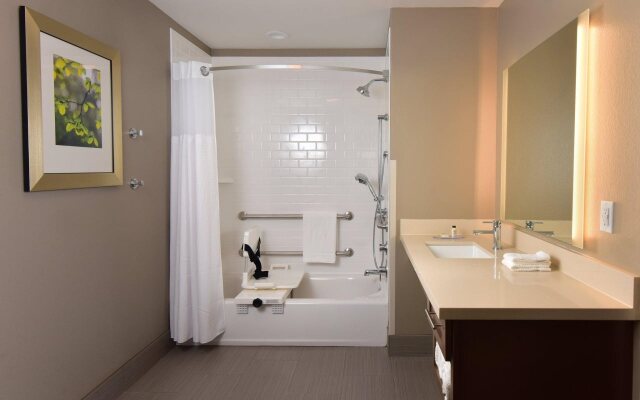 Staybridge Suites Wisconsin Dells - Lake Delton, an IHG Hotel