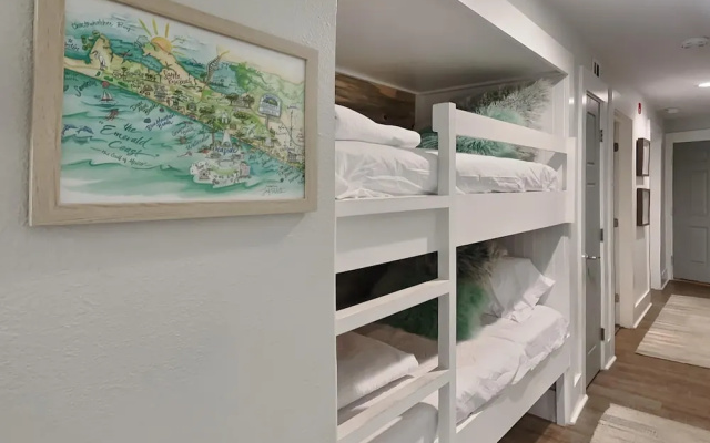 Commodore's Retreat #205 by Southern Vacation Rentals