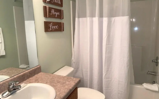 Cedar Lodge 102