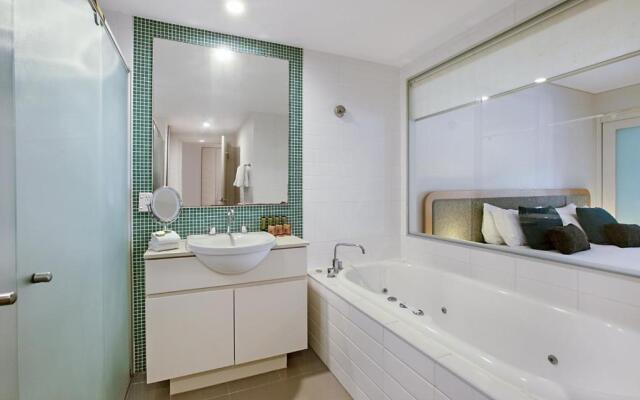 Bells Blvd Resort & Spa Apartments - Holiday Management