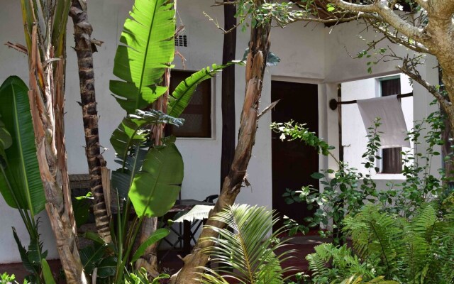 Gamboozini Lodge
