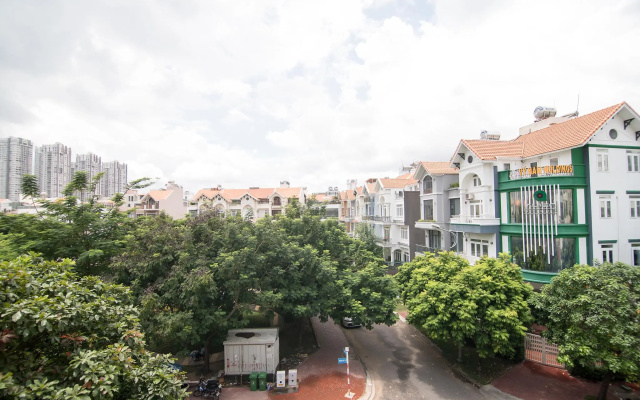 Bin Bin 7 - Near Ton Duc Thang University