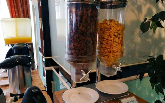 Oxford Suites Makati