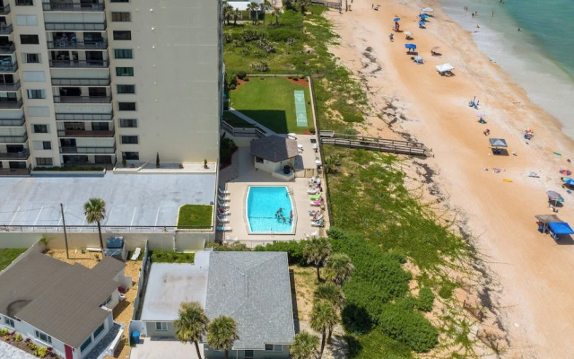 Oceanfront Penthouse #11b