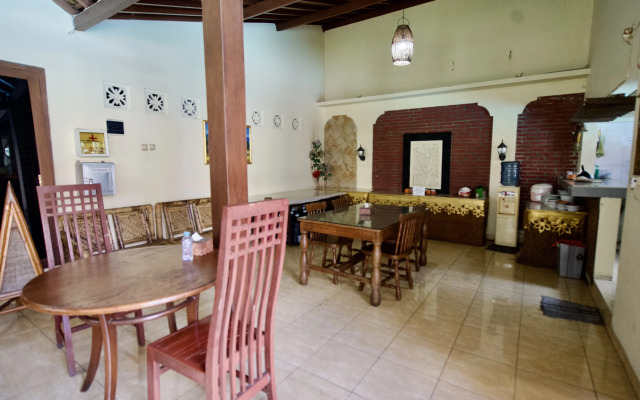 Ndalem Padma Asri Guest House