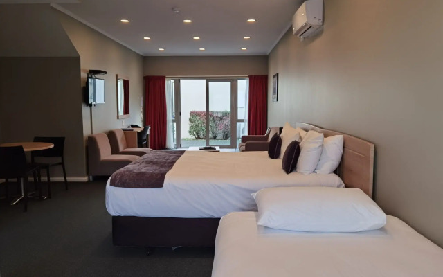 Cornwall Motor Lodge