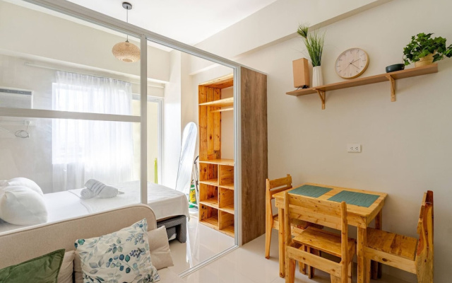 Cozy and Nature-inspired Studio Unit