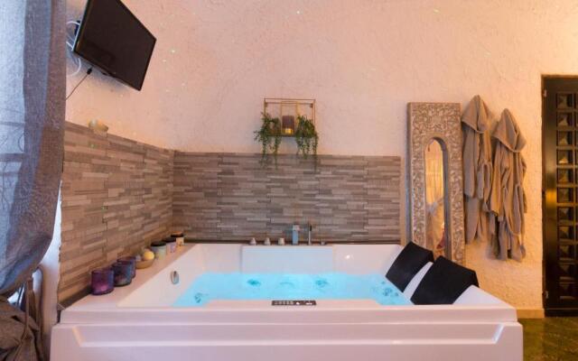 Jamm Suite - Two-room apartment with ensuite whirlpool tub