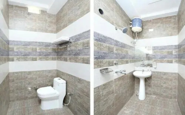 Hotel G R highway by OYO Rooms