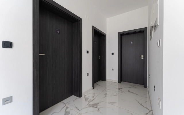 Sky & Sun Luxury Rooms