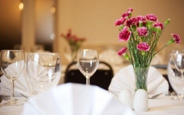Eliot House Hotel