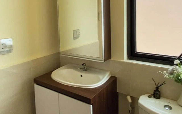 Warm And Modern Style 2Br At Meikarta Apartment