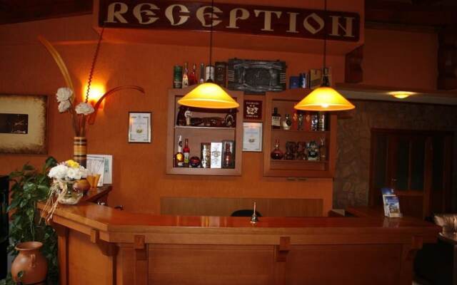Elida Family Hotel