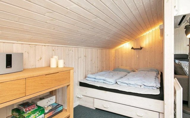 6 Person Holiday Home in Vaeggerlose